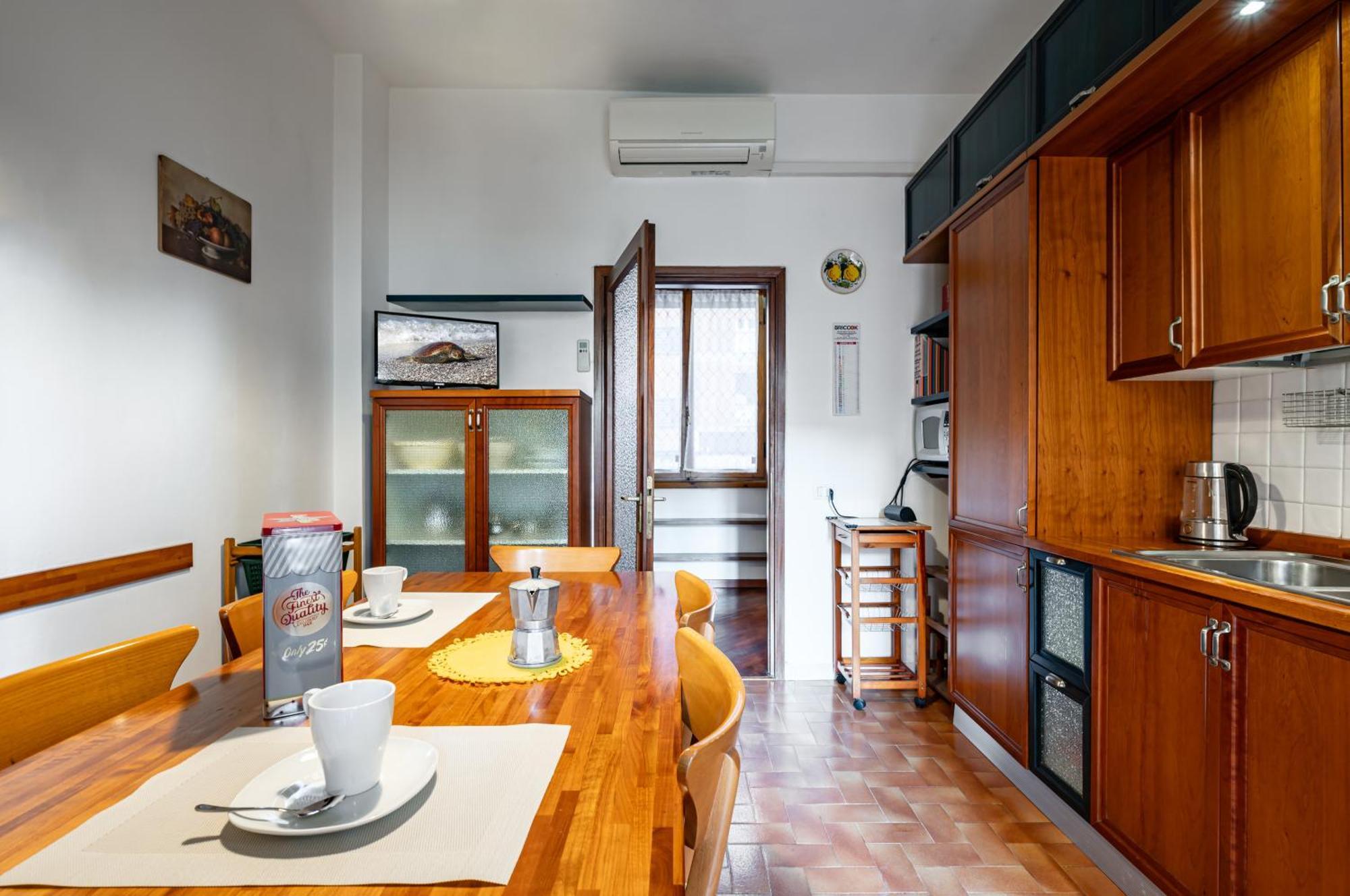 Visarno & University Roomy Flat X6 With Parking ฟลอเรนซ์ ภายนอก รูปภาพ