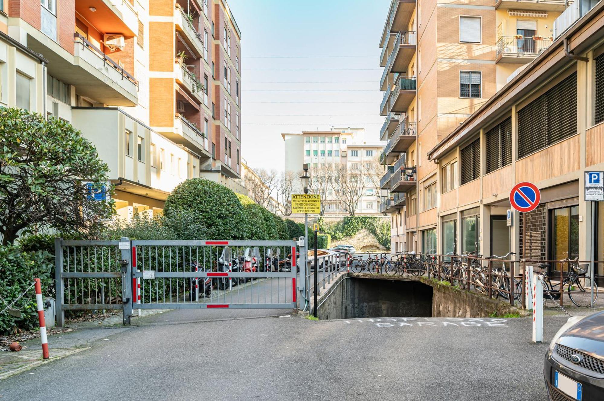 Visarno & University Roomy Flat X6 With Parking ฟลอเรนซ์ ภายนอก รูปภาพ